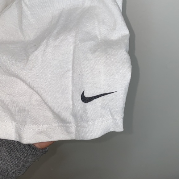 🌷Motivational Nike tank top! - Picture 3 of 7